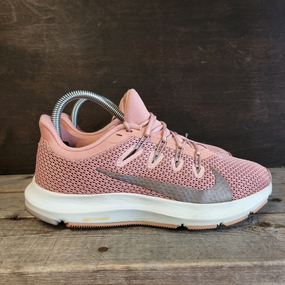 Nike Shoes - Nike Quest Running Shoes Pink Women's Size 7